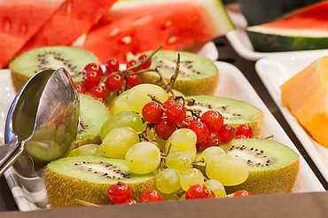 Obst im Frühstücksbuffet im Gourmethotel Enztalhotel 