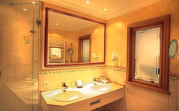 Bad im Komfort Dietersberg im Wellnesshotel Enztalhotel im Schwarzwald