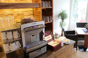 Buffet im Wellnessbereich im Enztalhotel im Schwarzwald
