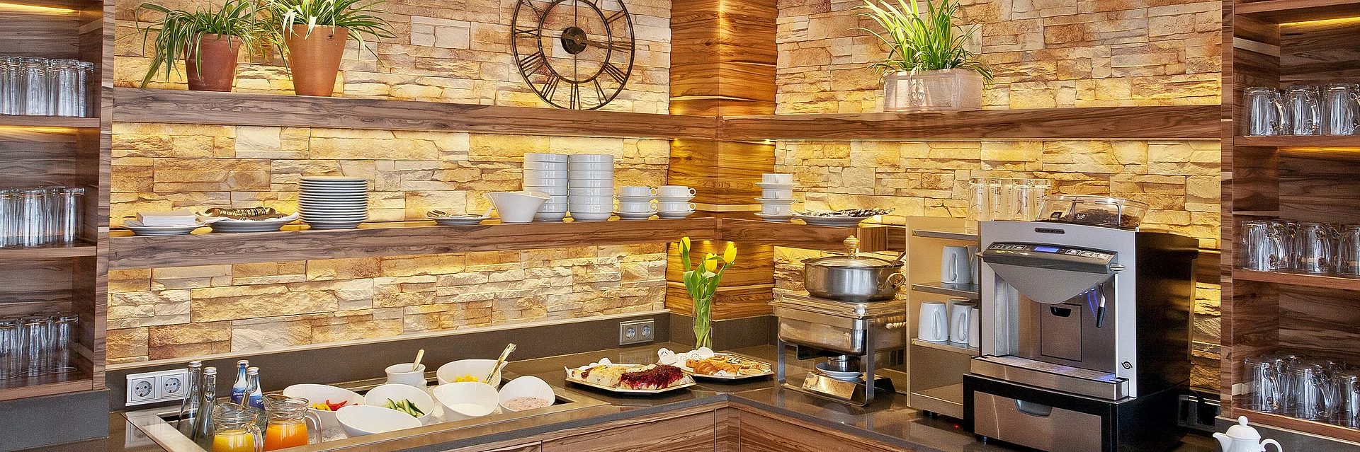 Buffet im Wellnessbereich im Enztalhotel im Schwarzwald