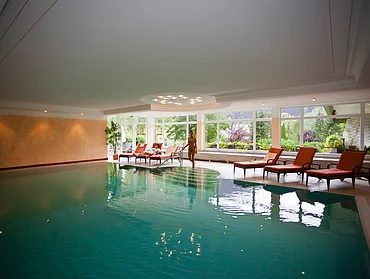 Indoor Pool im Wellnesshotel Enztalhotel im Schwarzwald