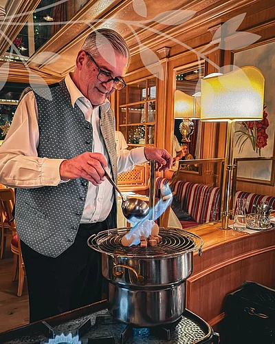 Unsere Winter-Traumtage neigen sich dem Ende zu. ️ Eine wunderschöne Zeit voller Genussmomente – mit wärmender Feuerzangenbowle mit Senior Chef Wolfgang Frey und exquisiten Galamenüs ️ Die...