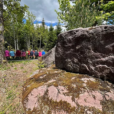 Ein kleiner Rückblick auf unsere Wanderwoche im Mai. Unser Wanderführer war wieder auf schönen Touren unterwegs. Natur pur, perfektes Wetter, Vesper im Wald...alles was man braucht.