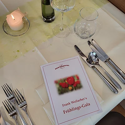 Frühlingsgala im Enztalhotel, Küche und Service laufen auf Hochtouren und ich als Sommelier bin auch gut vorbereitet.