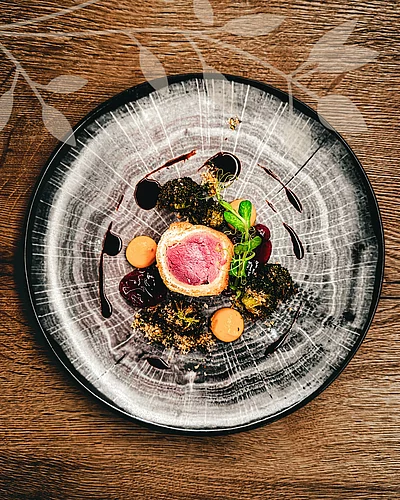 Unsere Winter-Traumtage neigen sich dem Ende zu. ️ Eine wunderschöne Zeit voller Genussmomente – mit wärmender Feuerzangenbowle mit Senior Chef Wolfgang Frey und exquisiten Galamenüs ️ Die...