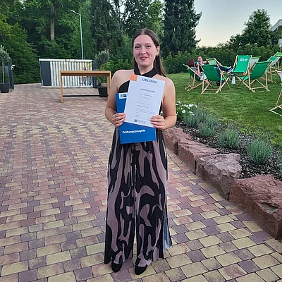 Herzlichen Glückwunsch an unsere Cecilia, nach 3 Jahren Ausbildung durften wir sie nach bestandener Prüfung zur Lossprechungsfeier auf den DEHOGA Campus begleiten.