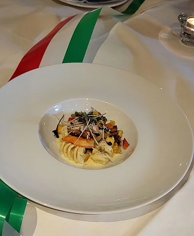 Wie versprochen...Ein unvergesslicher Abend.Italien zu Gast,ein Lebensgefühl zu Gast. #enztalhotel #claudioversace #fischer_trezza #nördlicherschwarzwald #italienischeküche